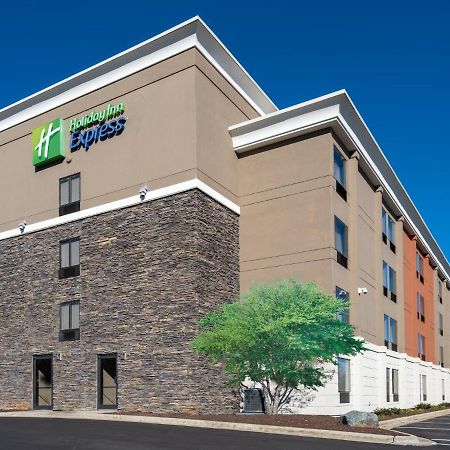 Holiday Inn Express & Suites Greensboro - I-40 Atwendover By Ihg Exterior photo
