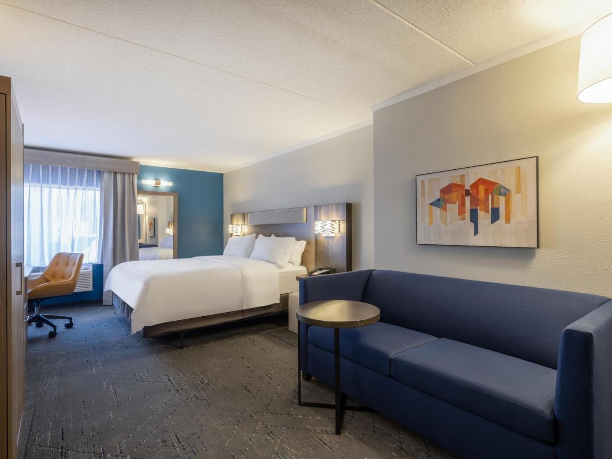 Holiday Inn Express & Suites Greensboro - I-40 Atwendover By Ihg Exterior photo
