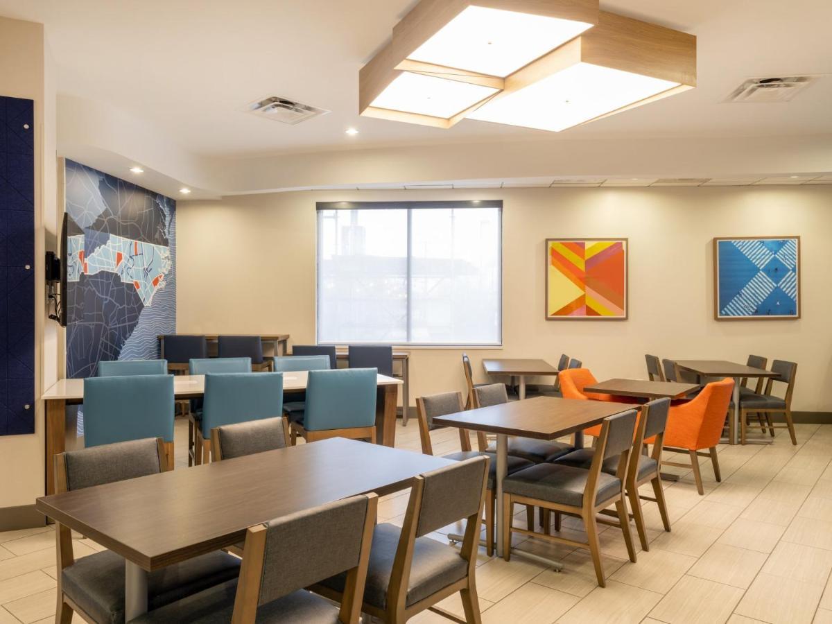 Holiday Inn Express & Suites Greensboro - I-40 Atwendover By Ihg Exterior photo