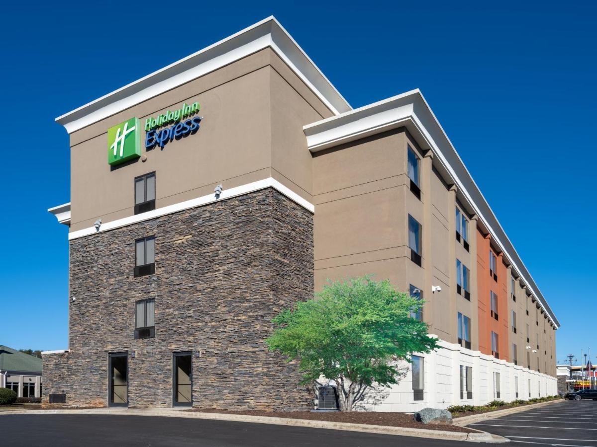 Holiday Inn Express & Suites Greensboro - I-40 Atwendover By Ihg Exterior photo