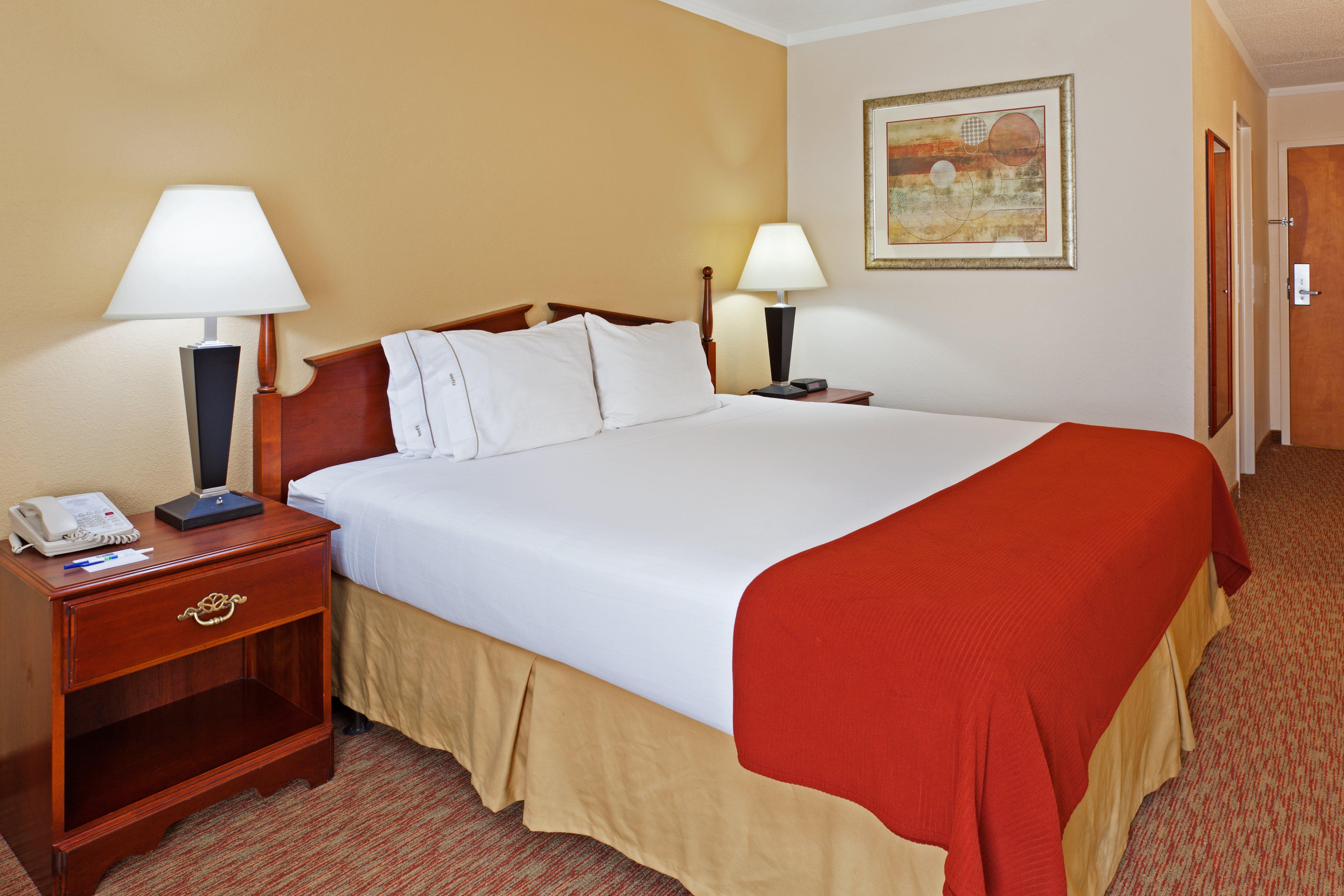 Holiday Inn Express & Suites Greensboro - I-40 Atwendover By Ihg Exterior photo