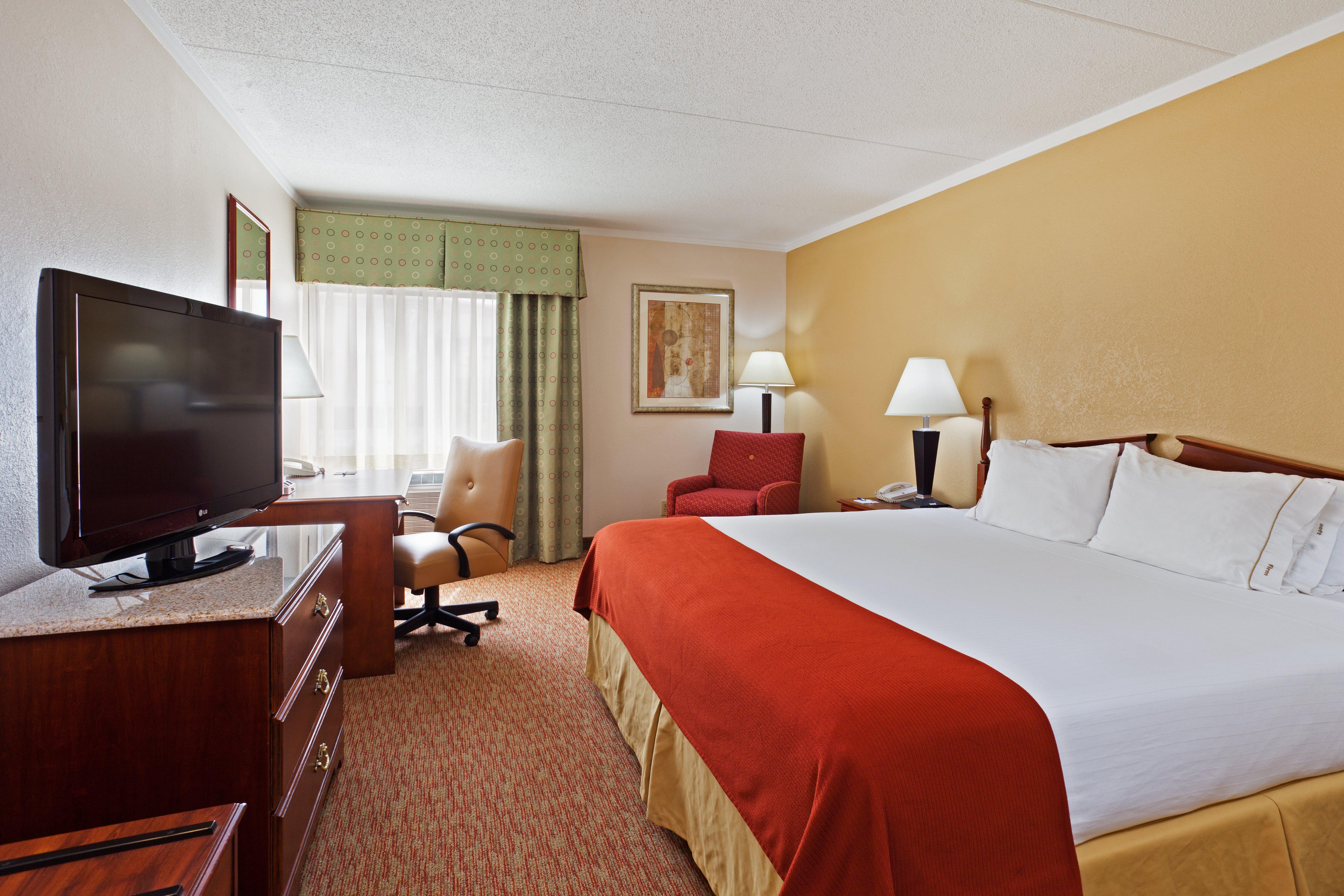 Holiday Inn Express & Suites Greensboro - I-40 Atwendover By Ihg Exterior photo